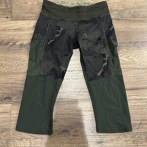 LIKE NEW! Lululemon Leggings